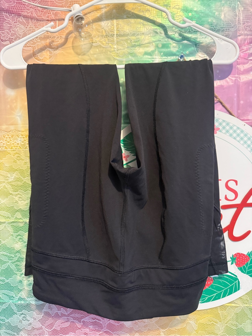 lululemon athletica Black Leggings with Zipper Pockets - Picture 5 of 10